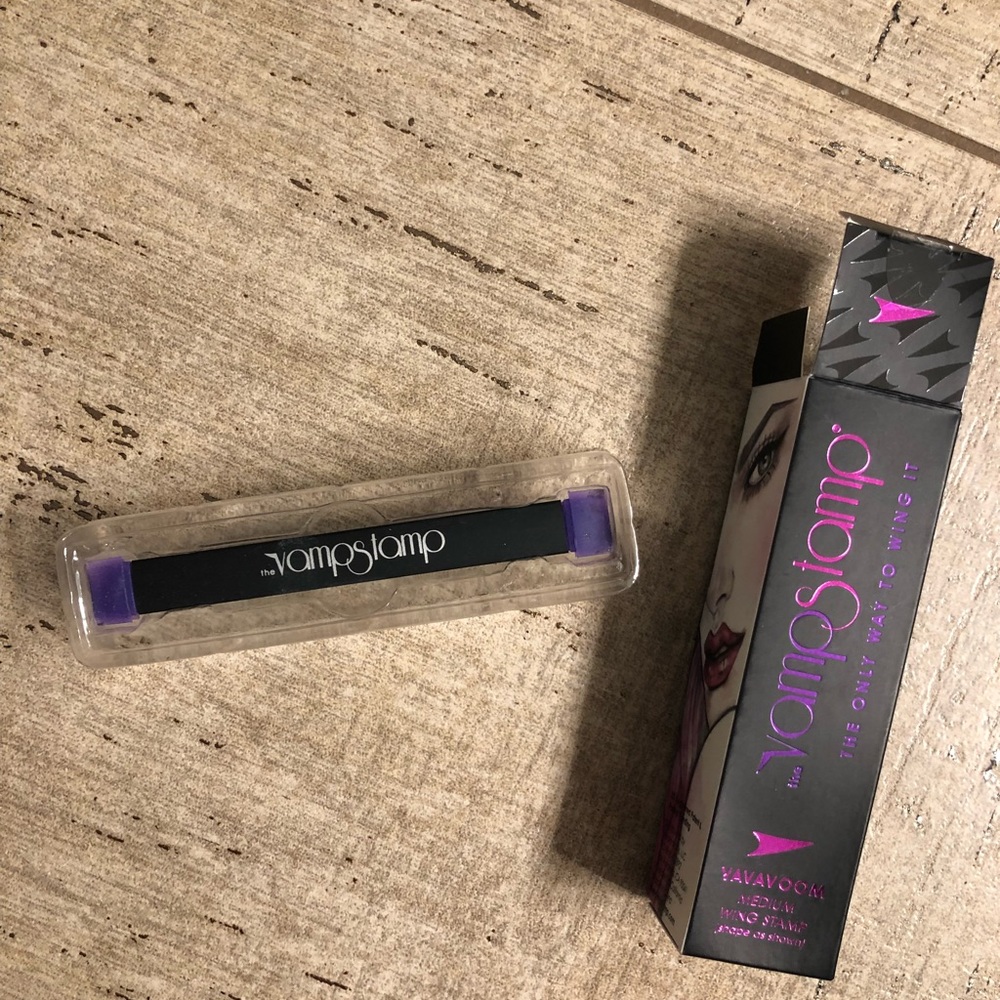 Medium Vavavoom vamp stamp